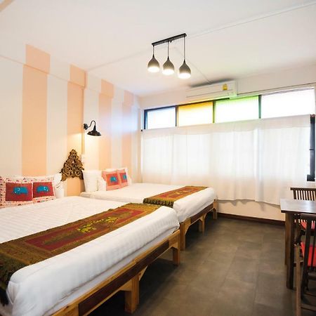 At Phra Sing Retro Hotel Chiang Mai Bagian luar foto