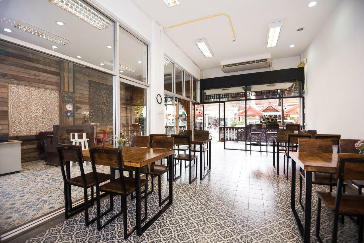 At Phra Sing Retro Hotel Chiang Mai Bagian luar foto