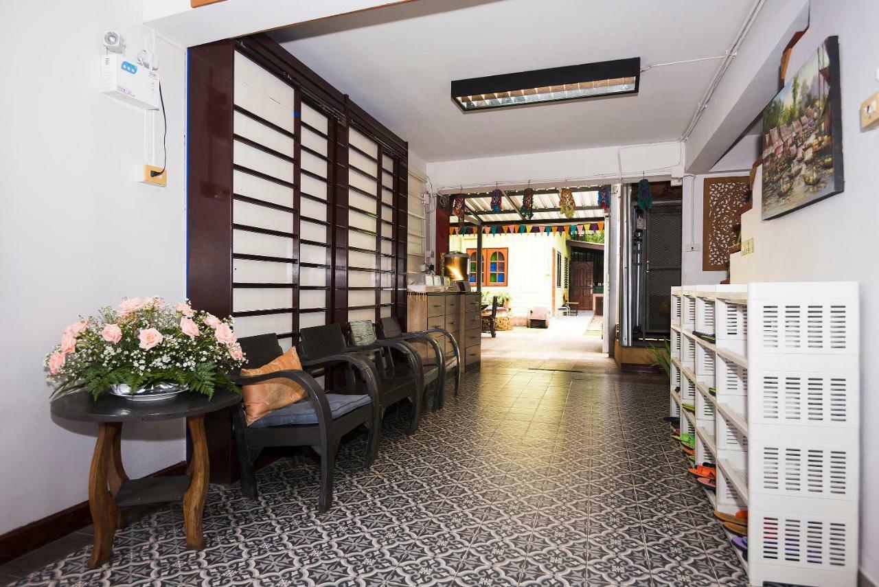 At Phra Sing Retro Hotel Chiang Mai Bagian luar foto