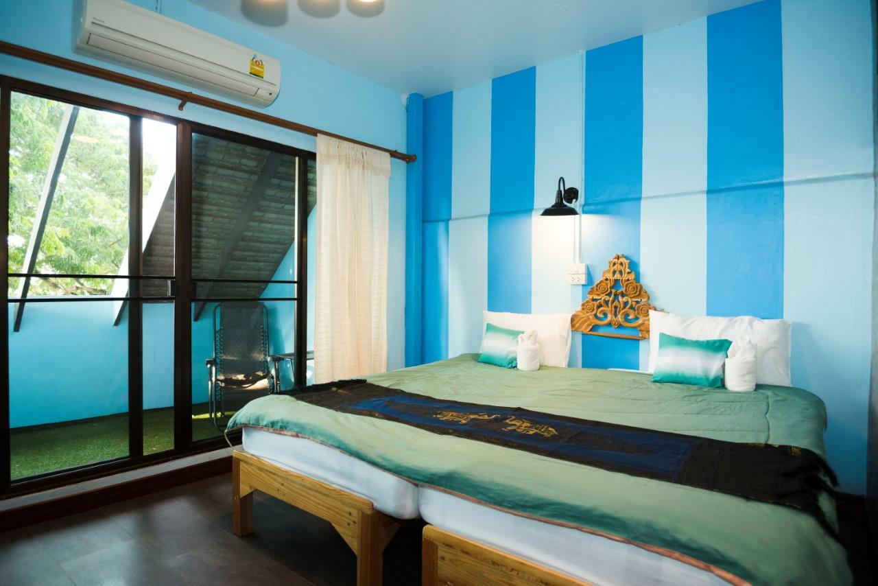 At Phra Sing Retro Hotel Chiang Mai Bagian luar foto