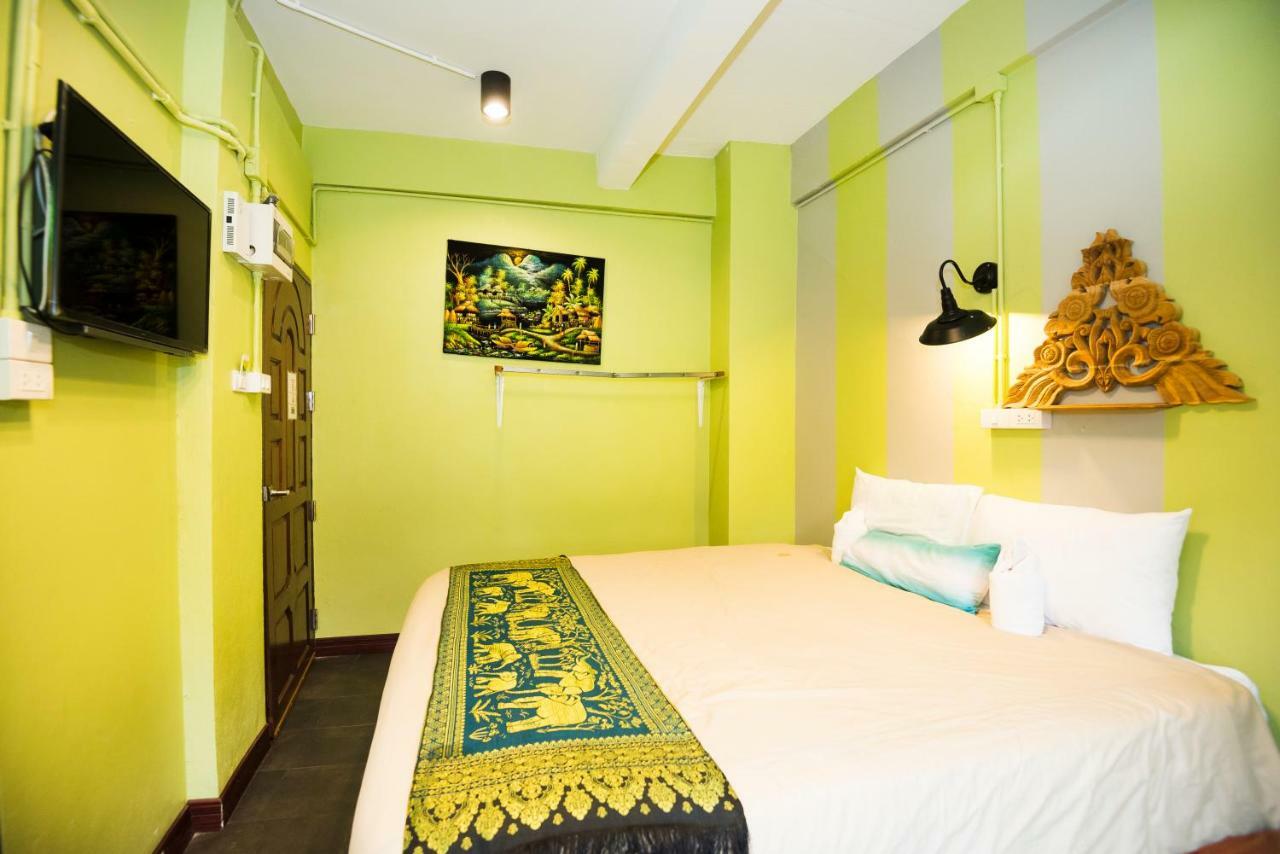 At Phra Sing Retro Hotel Chiang Mai Bagian luar foto